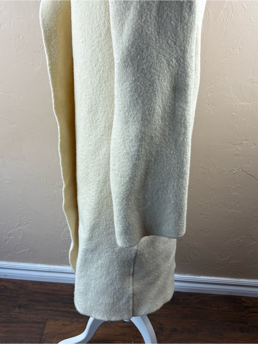 L’Academie London Cardigan Cream Knit Sweater Women’s Size Small Soft Minimalist - Picture 8 of 15